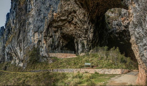 Yarrangobilly Caves – Castle Walk - Accommodation Adelaide 0