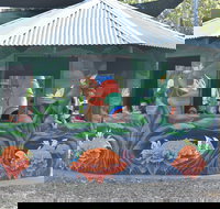 Howlong's Enchanted Hut - Accommodation Adelaide