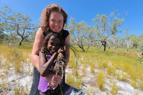 Gay-Wu Woman\'s 5 Day Yolngu Homeland Tour - Accommodation Adelaide 0