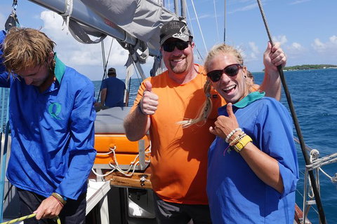 2-Day Great Barrier Reef Combo: Green Island Sailing And Outer Reef Snorkel Cruise - Accommodation Adelaide 3
