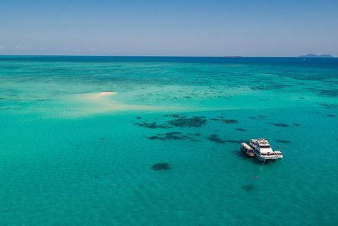 2-Day Great Barrier Reef Combo: Green Island Sailing And Outer Reef Snorkel Cruise - Accommodation Adelaide 2