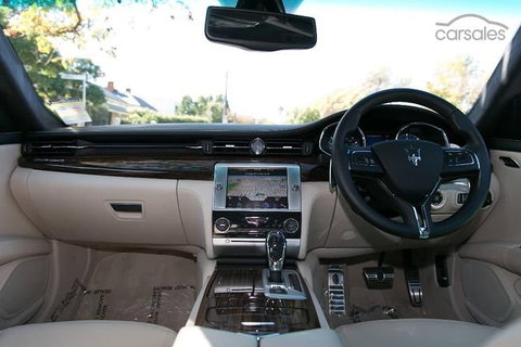 Maserati Quattroporte Limousine Transfer Cairns Airport To Port Douglas - Accommodation Adelaide 2