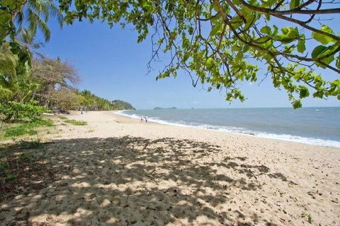 Airport Transfer - Palm Cove, Kewarra Beach & Trinity Beach To Cairns Airport - Accommodation Adelaide 3