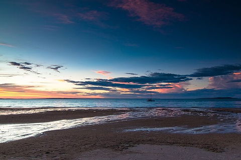 Bareboat Hire - Cattitude 7 Nights - Accommodation Adelaide 1