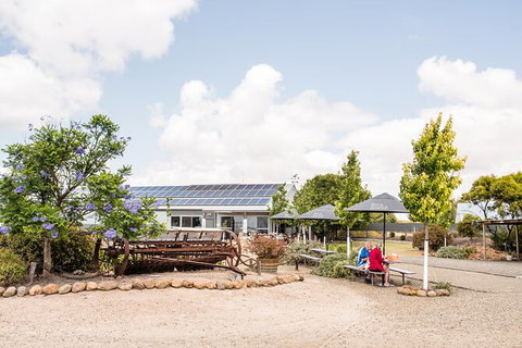 Heritage, Wine & Gin Tours - Accommodation Adelaide 1