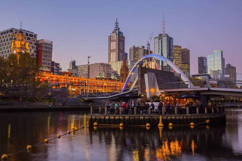 Melbourne Airport Transfers: Melbourne To Melbourne Airport MEL In Luxury Car - Accommodation Adelaide 6