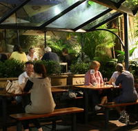 Dicks Hotel - Accommodation Adelaide