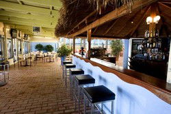 Kirra Beach Hotel - Accommodation Adelaide 2