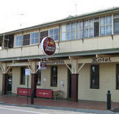 Commercial Hotel Alexandra - Accommodation Adelaide