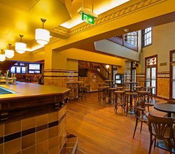 Strawberry Hills Hotel - Accommodation Adelaide 2
