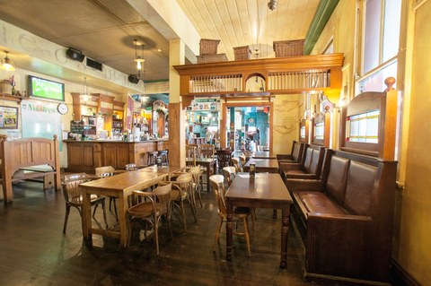 Molly Malones Irish Pub - Accommodation Adelaide 5