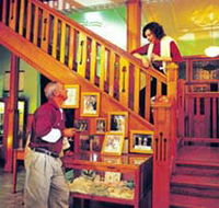 Hotel Corones - Accommodation Adelaide