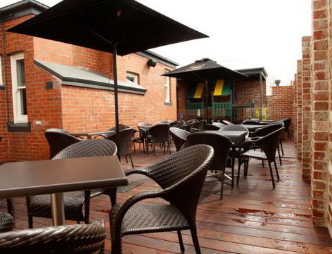 Bunch Of Grapes Hotel - Accommodation Adelaide 3