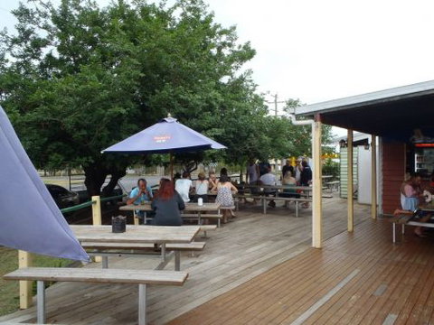 Maidenwell Hotel - Accommodation Adelaide 2