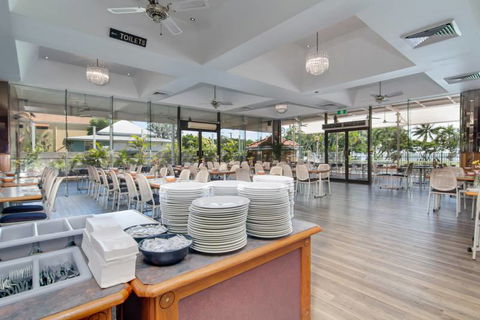 Charlie’s Seafood Buffet - Accommodation Adelaide 0