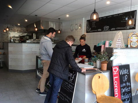 Reef To Reef - Accommodation Adelaide 2