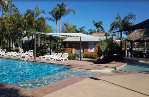Blue Dolphin Holiday Resort - Accommodation Adelaide 3
