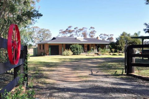 Talga Vines Vineyard Escape - Accommodation Adelaide 0
