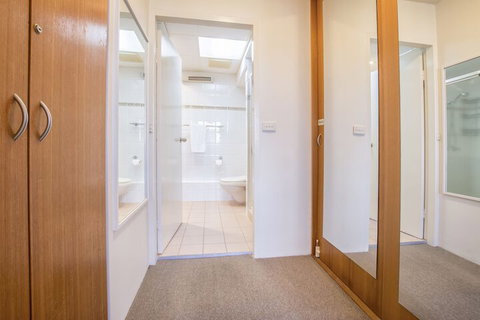 84 The Spit Holiday Apartments - Accommodation Adelaide 7