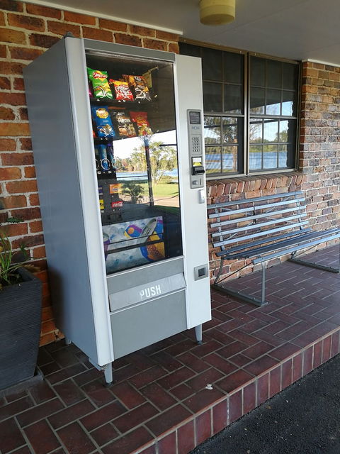 Lakeside Lodge Motel - Accommodation Adelaide 4