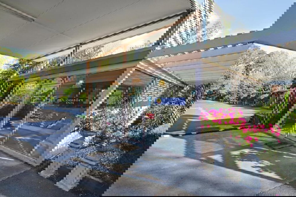 Willow Grove VIC Accommodation Adelaide