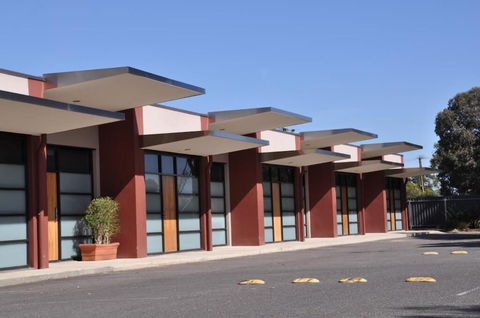 Highlander Hotel - Accommodation Adelaide 2