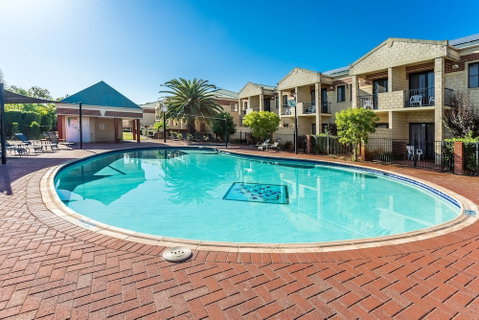 Country Comfort Perth - Accommodation Adelaide 0