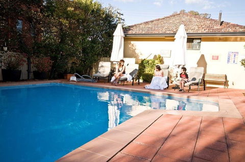 Country Plaza Queanbeyan - Accommodation Adelaide 3