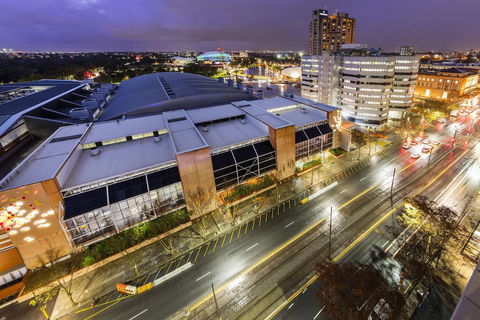 Oaks Adelaide Embassy Suites - Accommodation Adelaide 6