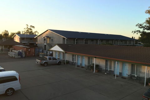 Dragon Phoenix Motel & Restaurant - Accommodation Adelaide 3