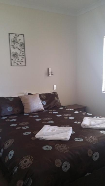 Lilacs Waterfront Villas & Cottages - Accommodation Adelaide 3