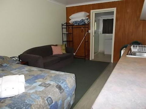 Oakridge Motel Tourist Park - Accommodation Adelaide 1