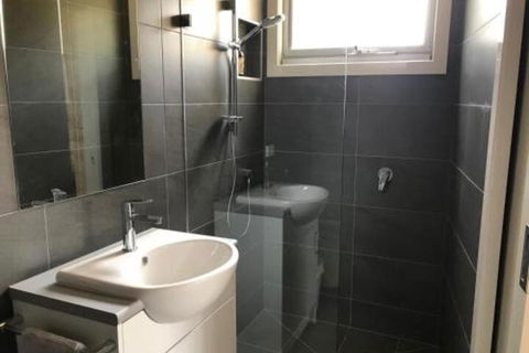 SIGNAL BOX Short Stay - Accommodation Adelaide 1