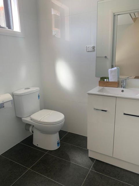Alpine Hotel Bright - Accommodation Adelaide 2