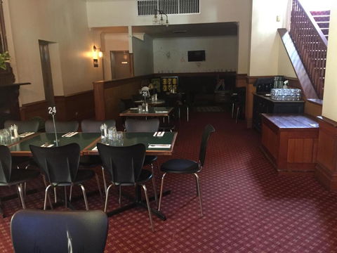 Alpine Hotel Bright - Accommodation Adelaide 3