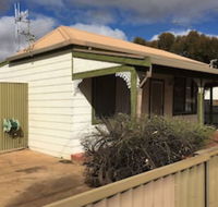 Away Cottages Broken Hill - Accommodation Adelaide