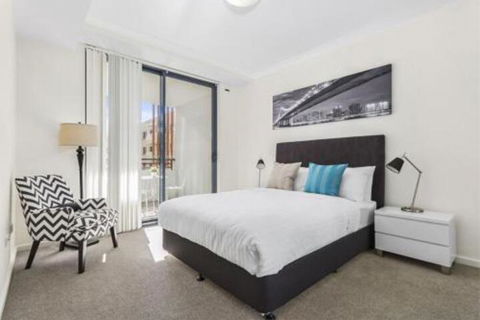 Astra Apartments Liverpool - Accommodation Adelaide 4