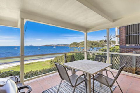 Tuscan Waterfront, 1/213 Soldiers Point Road - Accommodation Adelaide 0