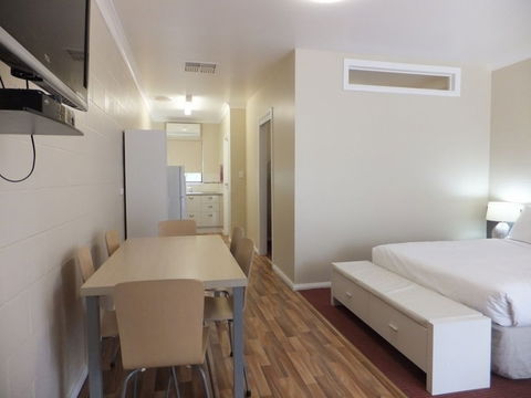 Nagambie Caravan Park & Motel - Accommodation Adelaide 0