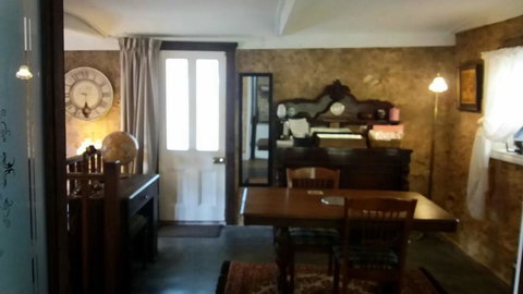 A La Folly - Accommodation Adelaide 2