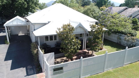 Healesville House - Magnolia House - Accommodation Adelaide 0