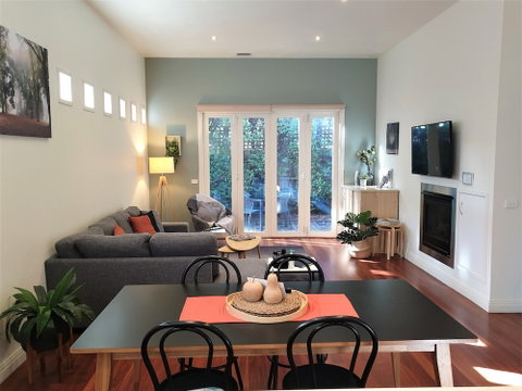 Healesville House - Magnolia House - Accommodation Adelaide 6
