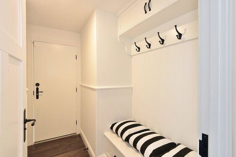 Margarets Hamptons Cottage - Accommodation Adelaide 1