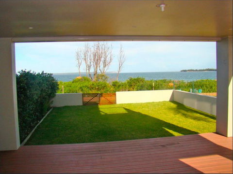 Waterfront Dream Vincentia - Accommodation Adelaide 6