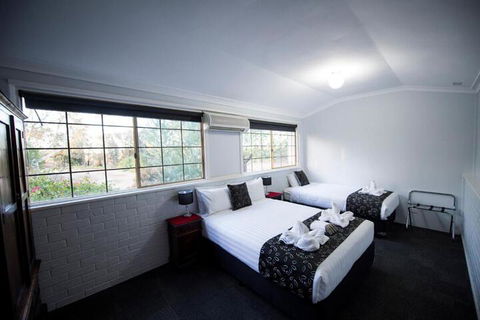 The Old Convent Dalwallinu - Accommodation Adelaide 6