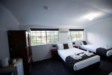 The Old Convent Dalwallinu - Accommodation Adelaide 5