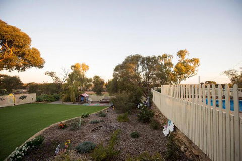 The Old Convent Dalwallinu - Accommodation Adelaide 3