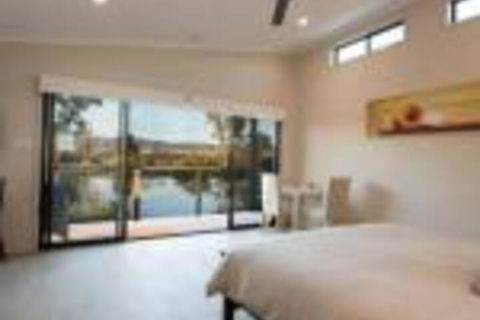 Still Earth - Accommodation Adelaide 0
