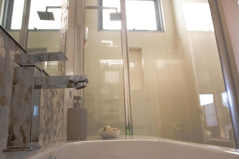 Eagle Peaks At Freycinet - Accommodation Adelaide 5