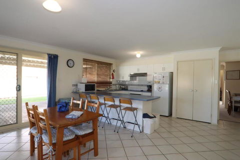 Holiday On The Water - Accommodation Adelaide 4
